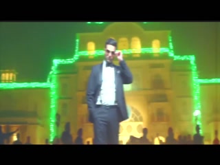 Bottom Up Video Song ethumb-007.jpg