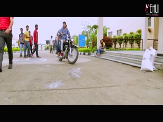 College Time Video Song ethumb-011.jpg