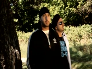 Gulabi Suit Video Song ethumb-005.jpg