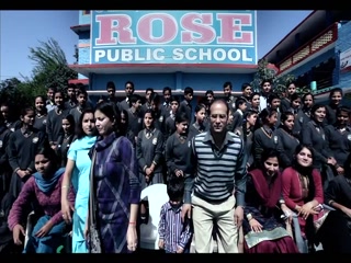 Naal Phardiyan Kurhiyan Video Song ethumb-008.jpg