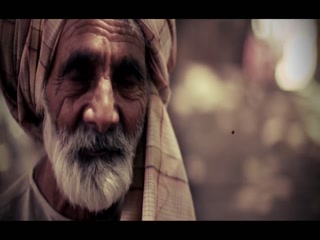 Loongi Video Song ethumb-005.jpg