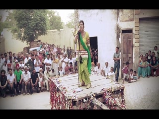 Loongi Video Song ethumb-014.jpg