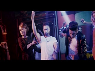 Lalkaare Video Song ethumb-006.jpg