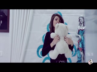 Pagg Lehnga Video Song ethumb-010.jpg