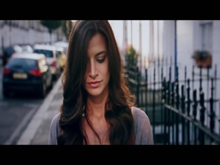 Gora Gora Video Song ethumb-013.jpg