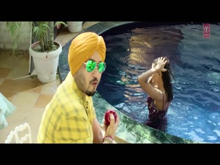 Bhangrey Da Shounk Video Song ethumb-006.jpg
