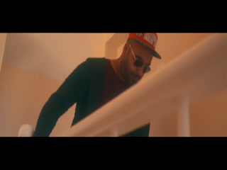 No Money Video Song ethumb-009.jpg