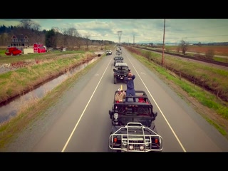 Hummer Video Song ethumb-010.jpg