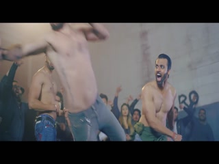 Daang Video Song ethumb-005.jpg