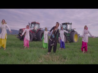 Gutt Video Song ethumb-008.jpg