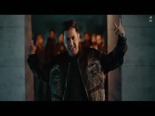 Khatarnaak Video Song ethumb-010.jpg